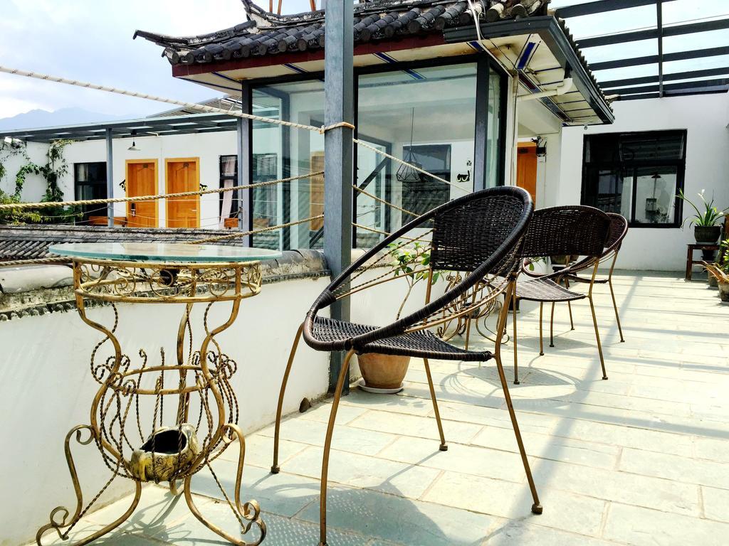 Dali Spring Field Hostel Bagian luar foto