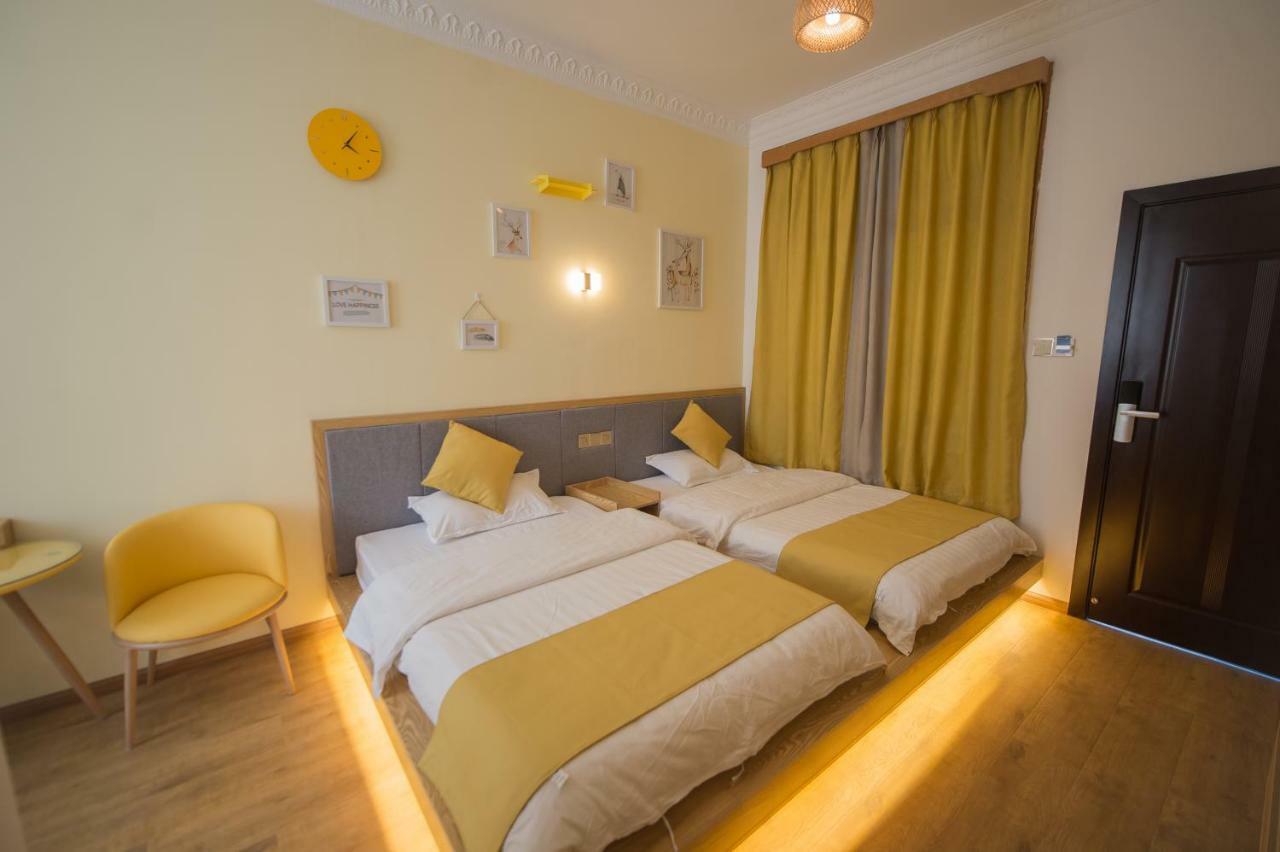 Dali Spring Field Hostel Bagian luar foto